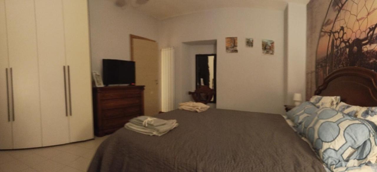 Saint Mary Magdalene Appartement Acqui Terme Buitenkant foto